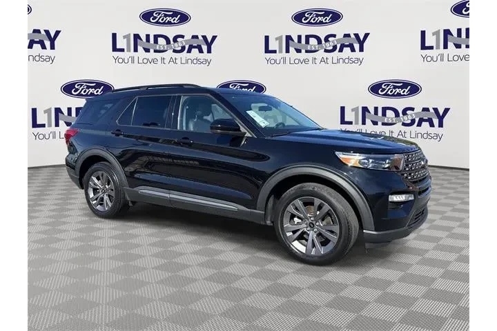 $31900 : Ford Explorer 2023 AWD XLT 4 image 1