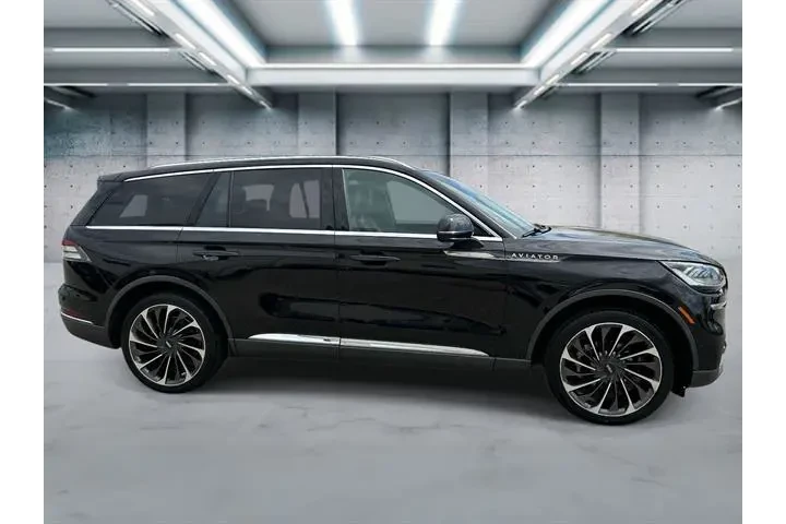 $28738 : Lincoln Aviator 2021 AWD Res image 3