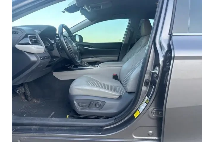 $18240 : Toyota Camry 2020 SE 4dr Sed image 10