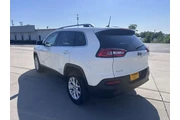 $8900 : 2016 Cherokee Latitude thumbnail