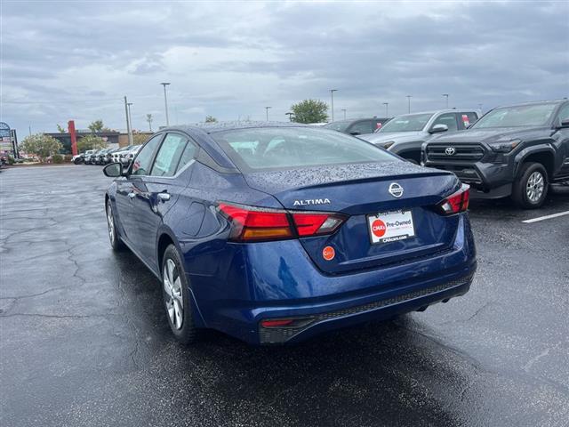 $19490 : PRE-OWNED 2022 NISSAN ALTIMA image 5