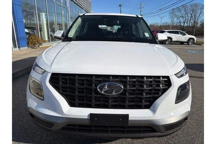 $19977 : Hyundai VENUE 2025 SE 4dr Cr image 2