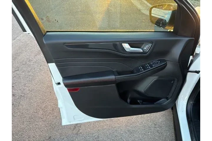 $24500 : Ford Escape 2025 ST-Line 4dr image 8