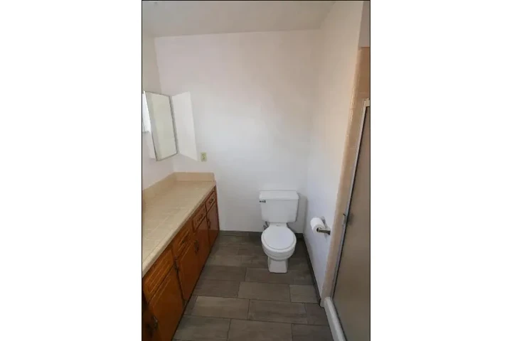 $1300 : Nice 2 bedroom 2 bath apartmen image 6