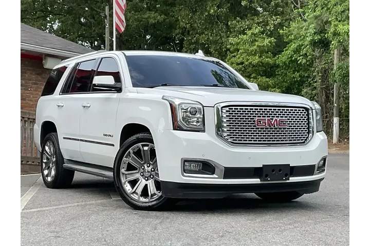 $17485 : GMC Yukon 2015 4x2 Denali 4d image 3