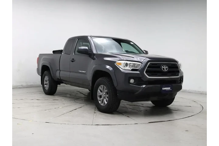 $27998 : Toyota Tacoma 2017 4x4 SR5 V image 1