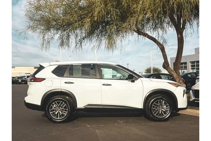 $20942 : Nissan Rogue 2024 S 4dr Cros image 2