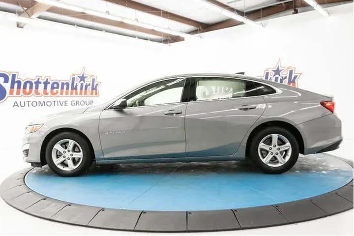 $19762 : Chevrolet Malibu 2024 LS 4dr image 5