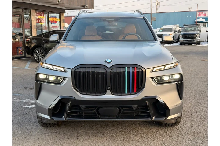$66889 : 2024 BMW X7 image 2