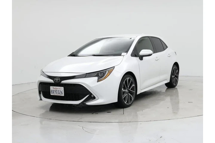 $21998 : Toyota Corolla Hatchback 202 image 4