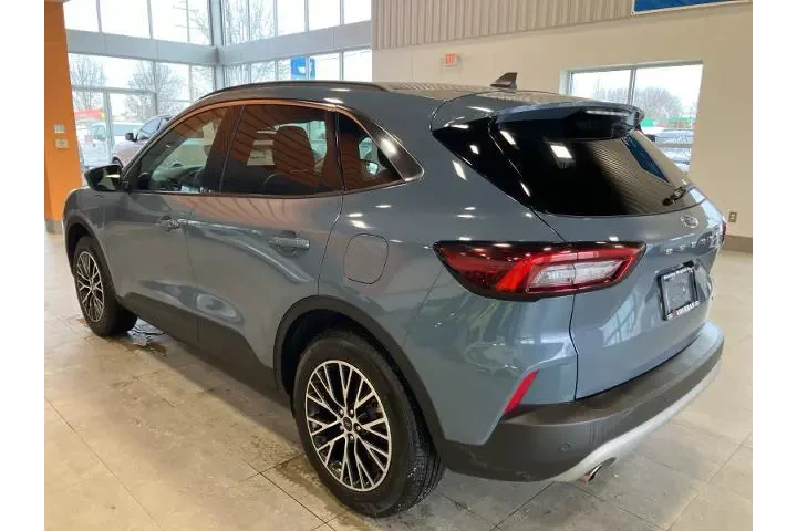 $22995 : Ford Escape Plug-In Hybrid 2 image 7