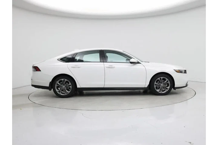 $22998 : Honda Accord 2023 EX 4dr Sed image 7