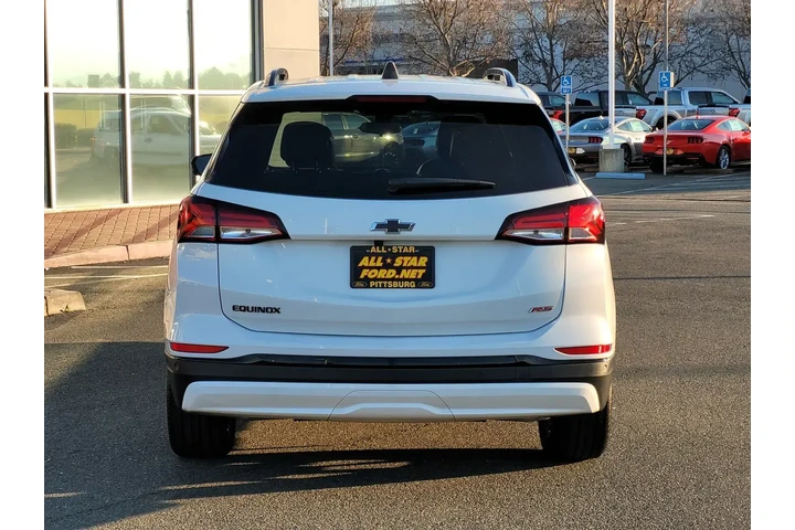 $24824 : Chevrolet Equinox 2024 RS 4d image 5