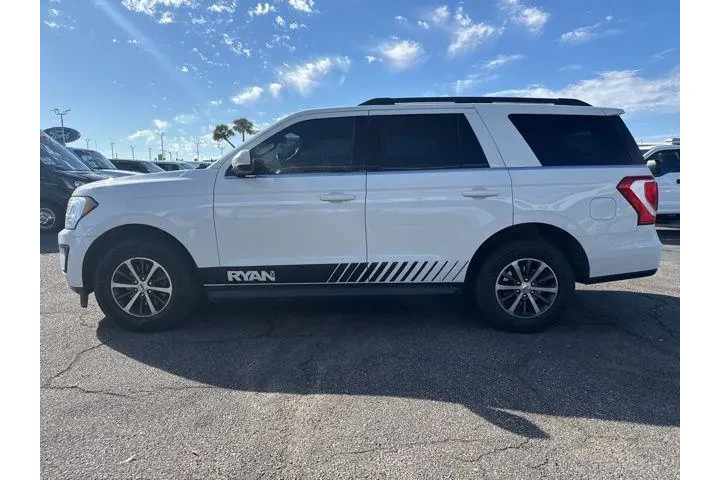 $16997 : Ford Expedition 2018 4x4 XLT image 2