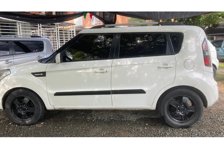 $32000000 : Se vende Kia soul 2011 image 5