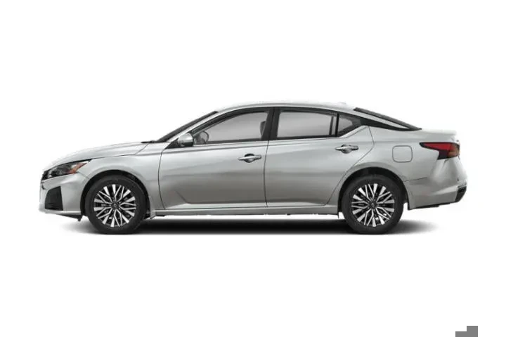 $21897 : Nissan Altima 2024 2.5 SV 4d image 2