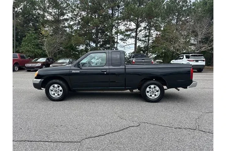 $6048 : Nissan Frontier 2000 2dr XE image 4