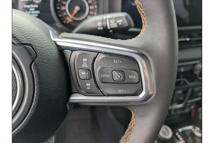 $39991 : Jeep Wrangler 2024 4x4 Sahar image 8