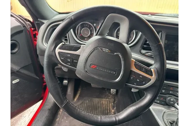 $13746 : Dodge Challenger 2016 SXT 2d image 7