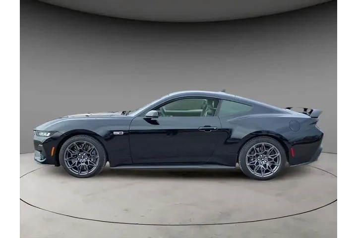 $40000 : Ford Mustang 2024 GT Premium image 2