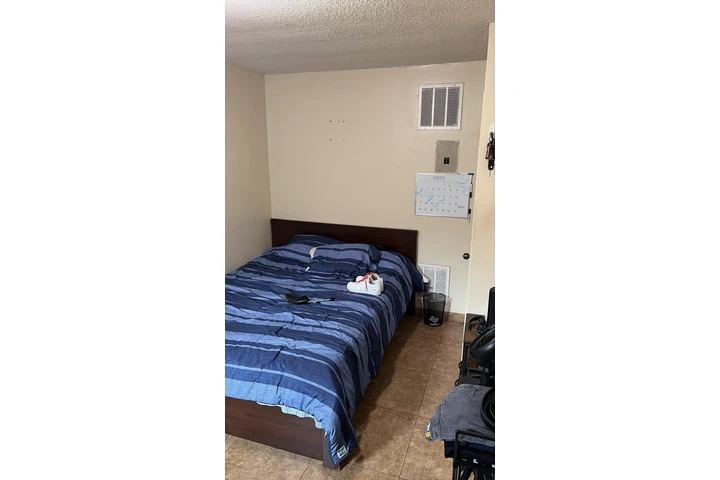 $850 : Rento cuarto image 2