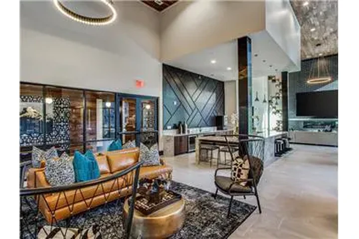 $2516 : Rental property with 1 bedro image 7