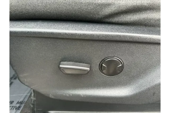 $34799 : Ford F-150 2023 4x4 XLT 4dr image 5