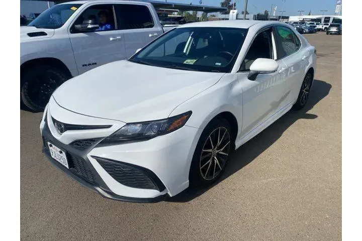 $26500 : Toyota Camry 2024 SE 4dr Sed image 3