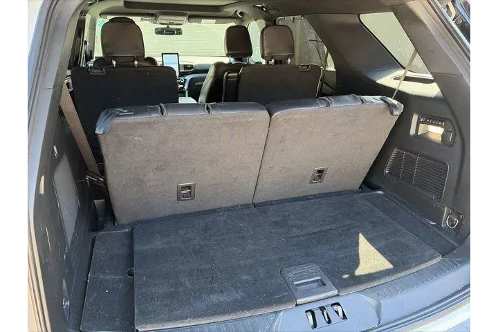 $38000 : Ford Explorer 2023 AWD ST 4d image 5