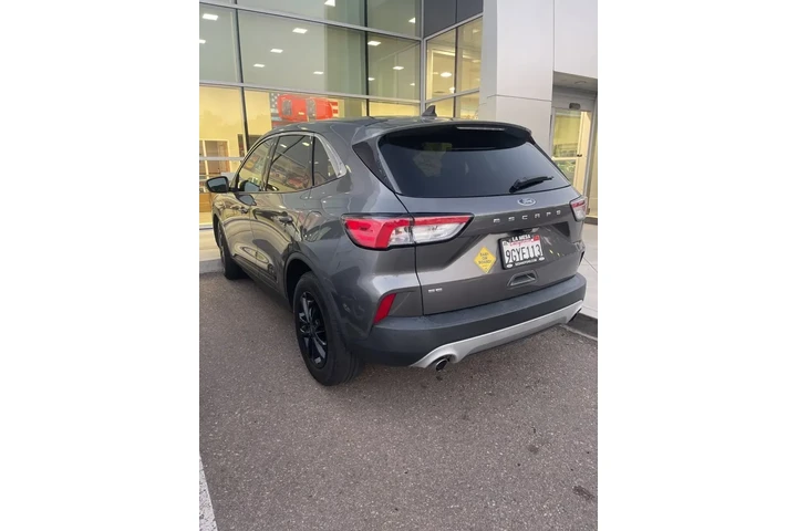 $20900 : Ford Escape 2022 SE 4dr SUV image 6