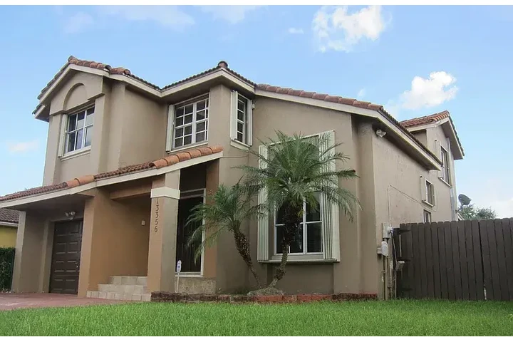 $2789 : HOUSE RENT IN MAIMI FLORIDA image 3