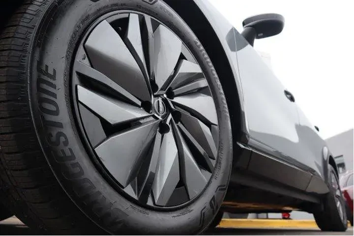 $23352 : Nissan Ariya 2024 AWD Engage image 9