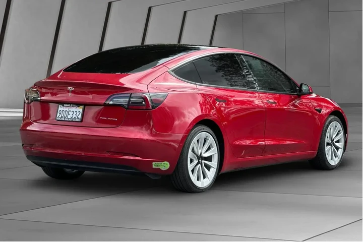 $21000 : Tesla Model 3 2022 AWD Long image 4
