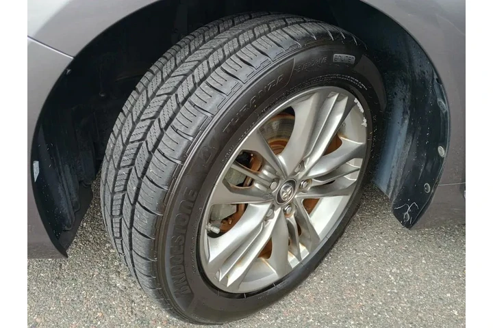 $13792 : Toyota Camry 2017 SE 4dr Sed image 9