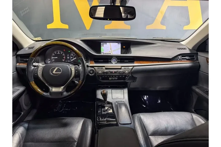$16998 : Lexus ES 350 2015 4dr Sedan image 2