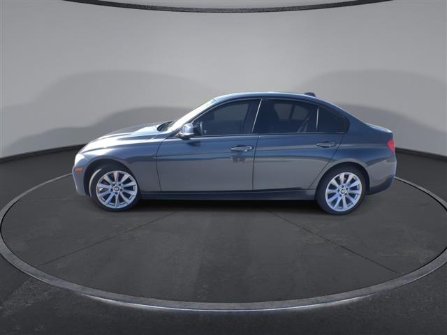 $9900 : PRE-OWNED 2012 3 SERIES 328I image 5