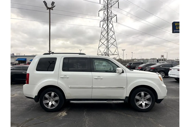 $11995 : 2015 Pilot Touring 2WD 5-Spd image 6