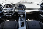 $18699 : Hyundai ELANTRA 2023 SEL 4dr thumbnail