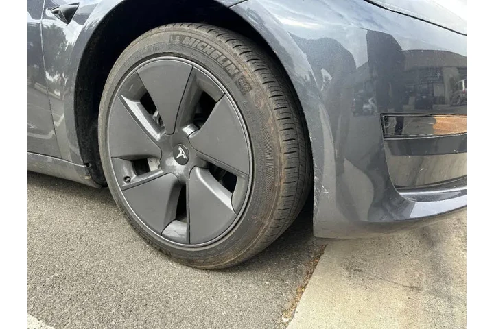 2023 Model 3 image 9