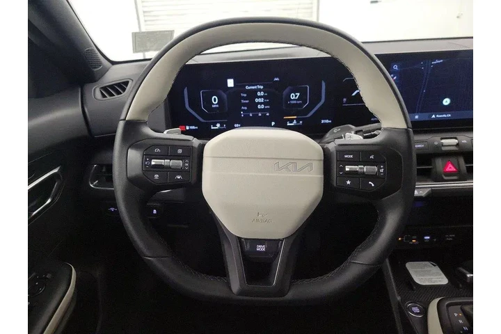 $28998 : Kia K4 2025 GT-Line 4dr Seda image 10