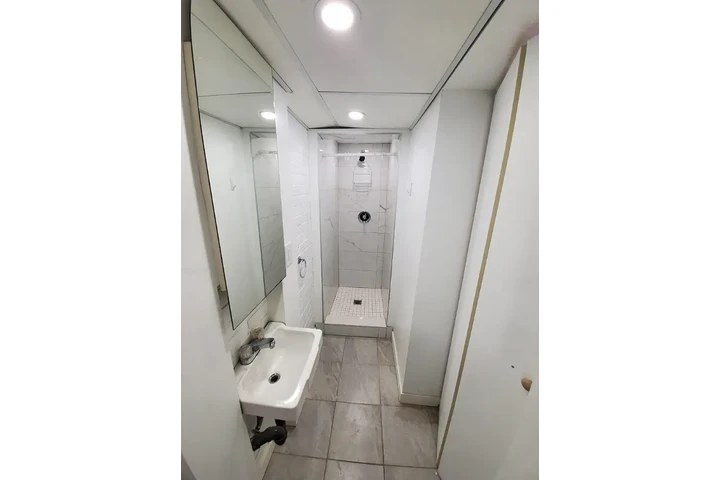 $1100 : casa familiar en Norwalk image 6