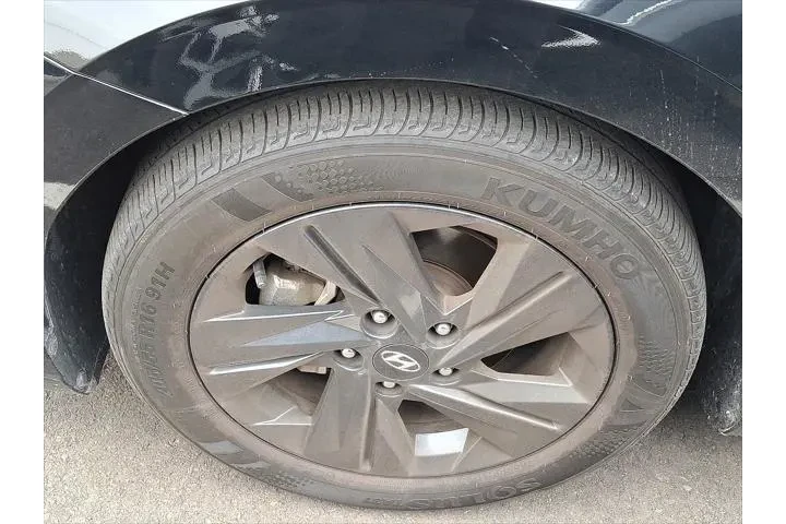 $17219 : Hyundai ELANTRA 2023 SEL 4dr image 4