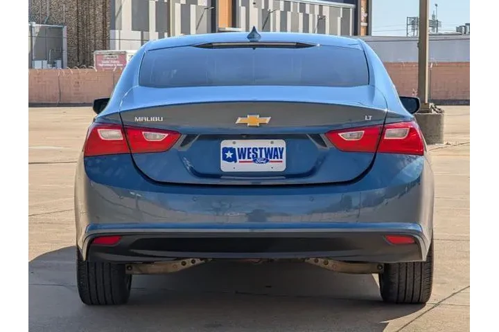 $16993 : Chevrolet Malibu 2024 LT 4dr image 4