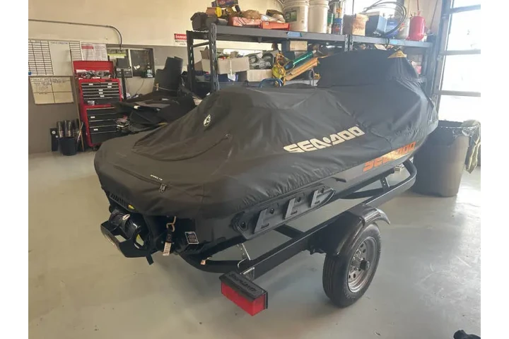 2021 Sea-Doo GTX 230 image 4
