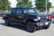 $47989 : PRE-OWNED 2022 JEEP GLADIATOR thumbnail