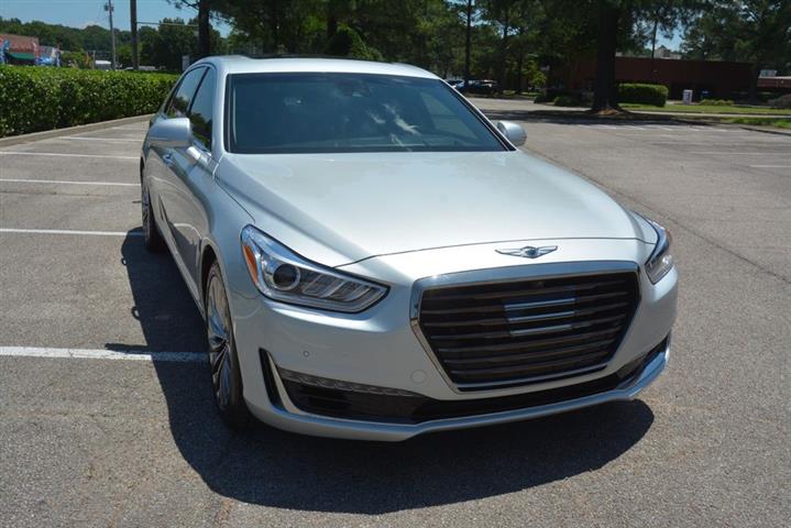 2017 Genesis G90 3.3T Premium image 4