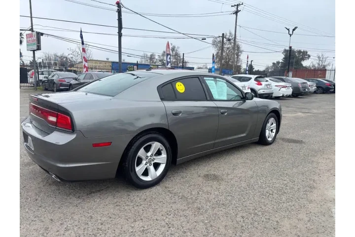 $7999 : 2012 Charger SE image 5