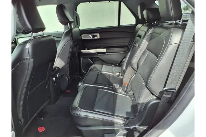 $29869 : Ford Explorer 2023 AWD Limit image 9