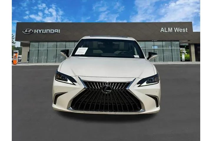 $37820 : Lexus ES 350 2023 4dr Sedan image 2