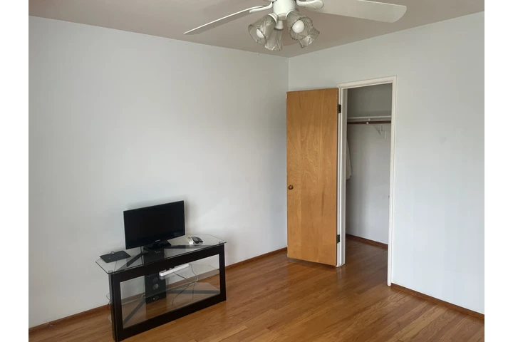 $750 : Cuarto image 2